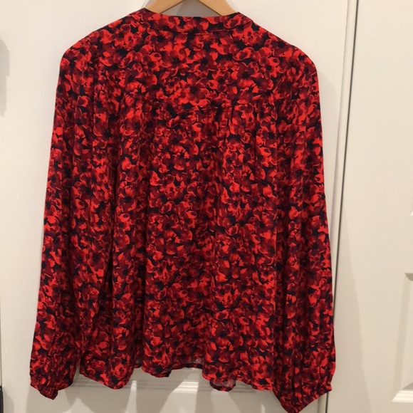 NWT A New Day Red Floral Long-Sleeve Blouse Size Medium - Picture 6 of 12